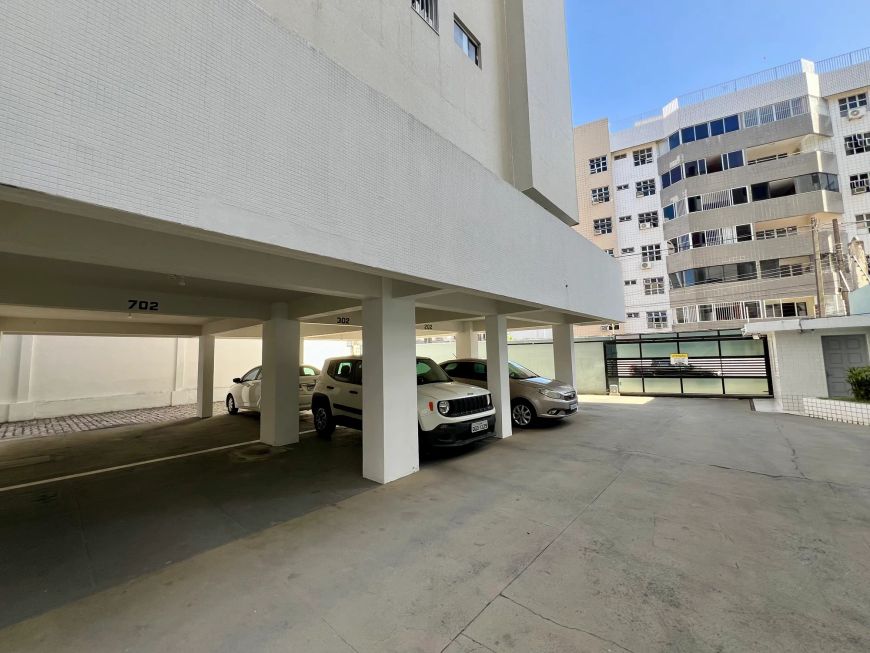 Amplo apartamento à venda no Barro Vermelho