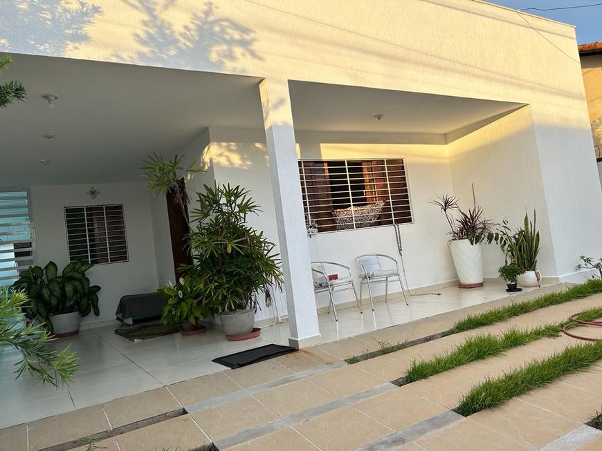 Imóvel para venda possui 200 metros quadrados com 3 quartos em Barro Vermelho - Natal - RN