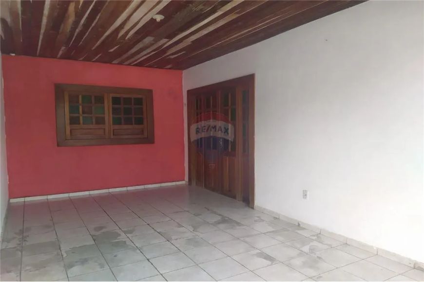Ótima casa com 3 quartos sendo 1 suíte no Pajuçara