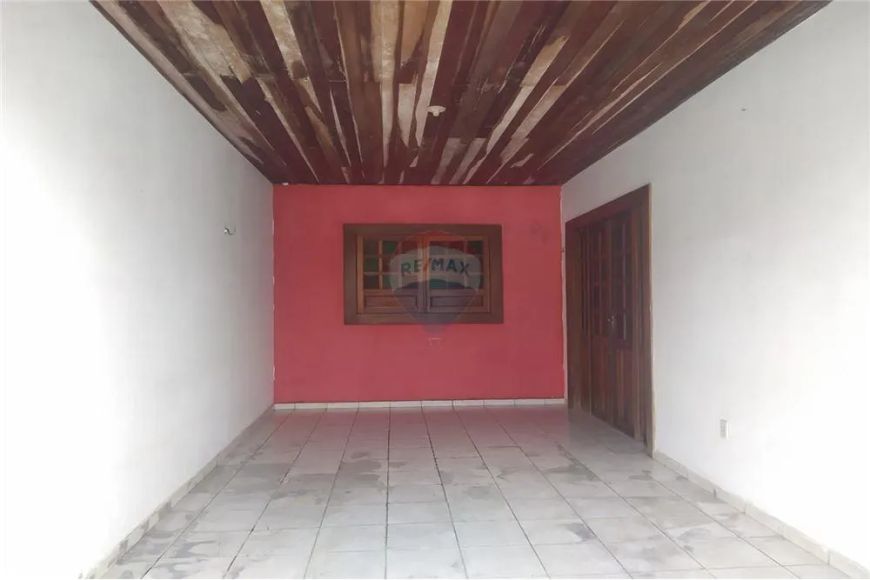 Ótima casa com 3 quartos sendo 1 suíte no Pajuçara