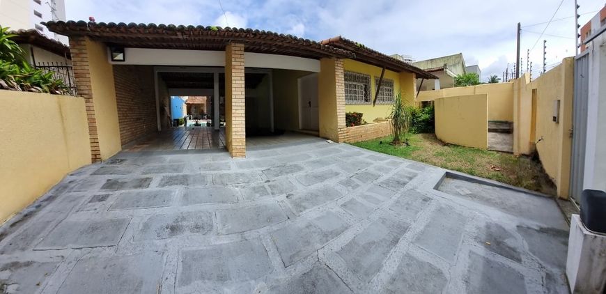 CASA 03 QUARTOS - LAGOA NOVA