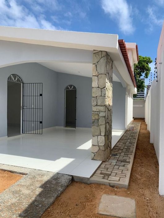 Casa com 3 dormitórios à venda, 180 m² por R$ 620.000 - Lagoa Nova - Natal/RN