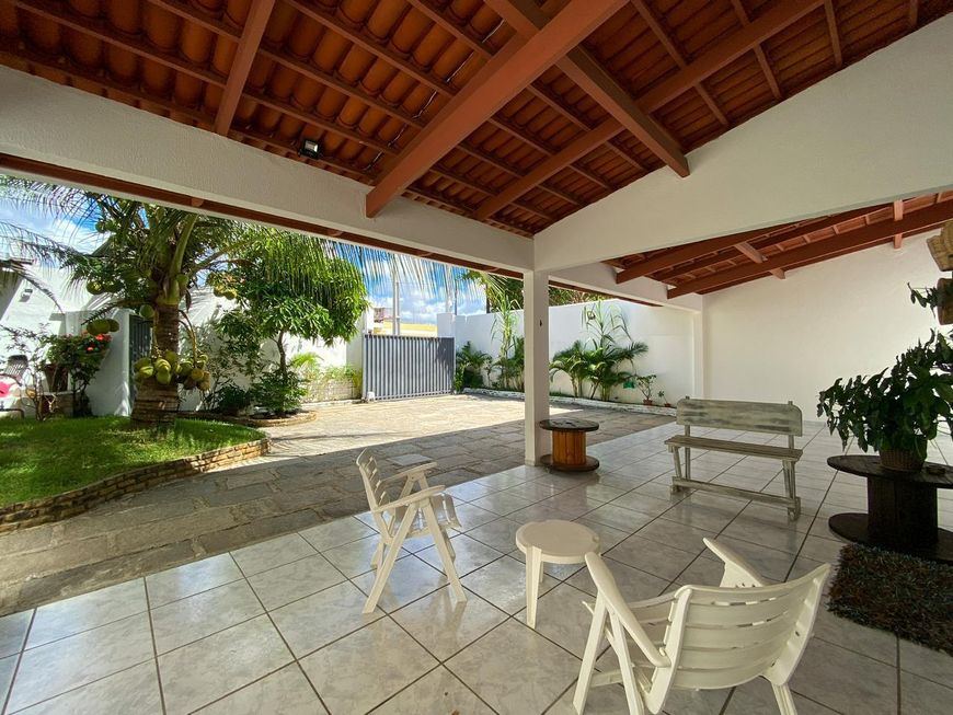Casa para venda com 370 m² e 5 quartos em Capim Macio - Natal - RN