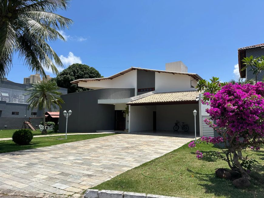 Casa a venda em Condomínio de Alto Padrão - Candelária