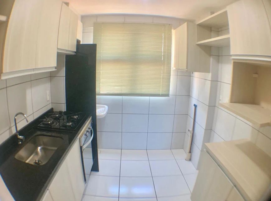 84 9.9982.5105 Sou um apartamento de dois quartos semi mobiliado em Capim Macio 84 9.9614.8677