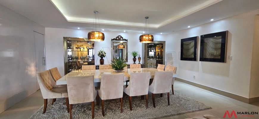 Apartamento Clemente Galvão, 4 quartos, sendo 3 suítes, armários planejados, lado da sombra, 258m².