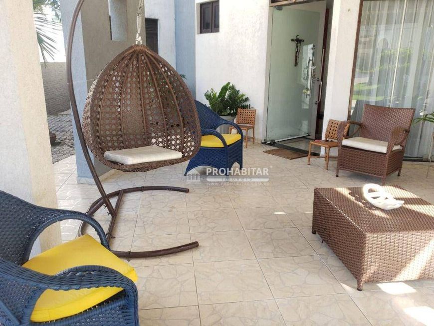 Casa com 4 dormitórios à venda, 300 m² por R$ 1.290.000 - no condominio Greem Woods- Candelária - Na