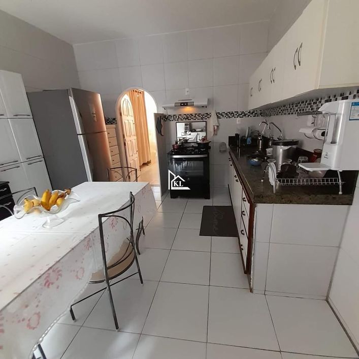 Vendo Casa no conj. Pirangi, bairro Neópolis | Varanda grande com churrasqueira