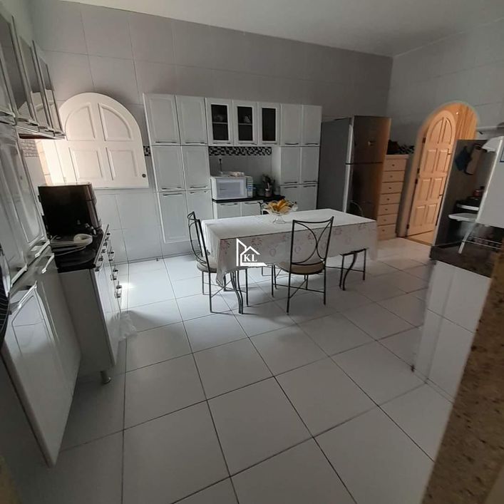 Vendo Casa no conj. Pirangi, bairro Neópolis | Varanda grande com churrasqueira