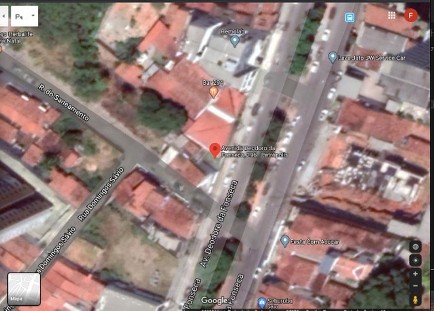 Casa para venda possui 200 metros quadrados em Petrópolis - Natal - Rio Grande do Norte
