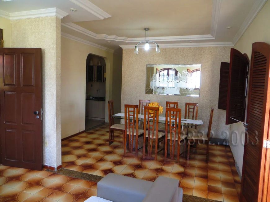 Casa de esquina, aceita TROCA, ótima para comercio, lagoa Nova