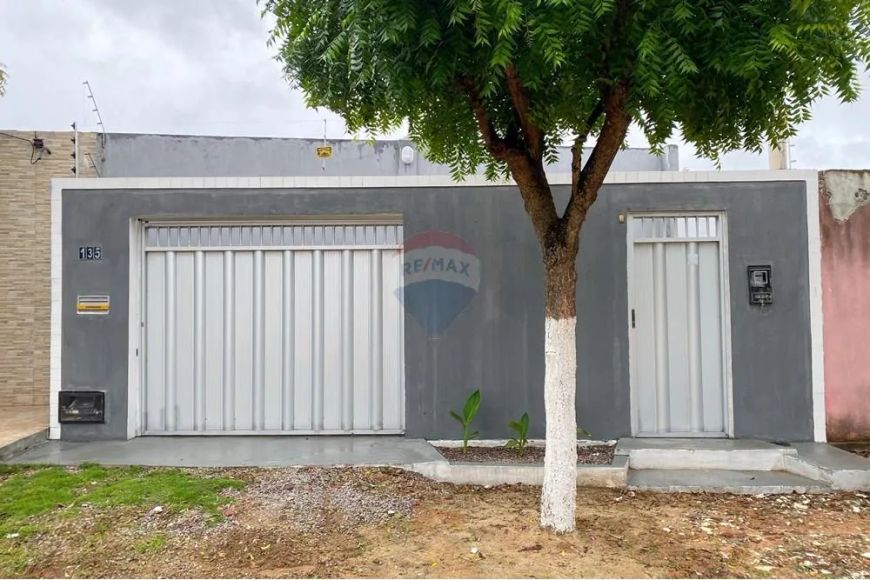Casa à Venda no Planalto de 2 quartos