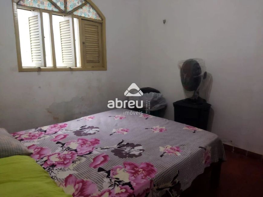 Casa com Estrutura para Duas Residências à Venda - Pajuçara, Zona Norte de Natal/RN