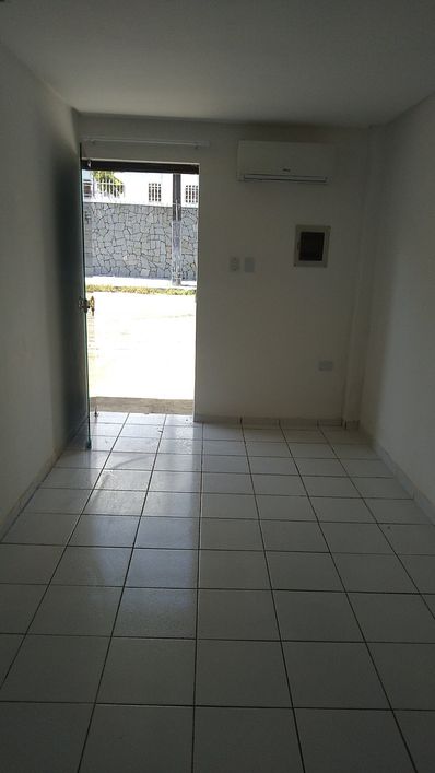 Alugo sala no Tirol
