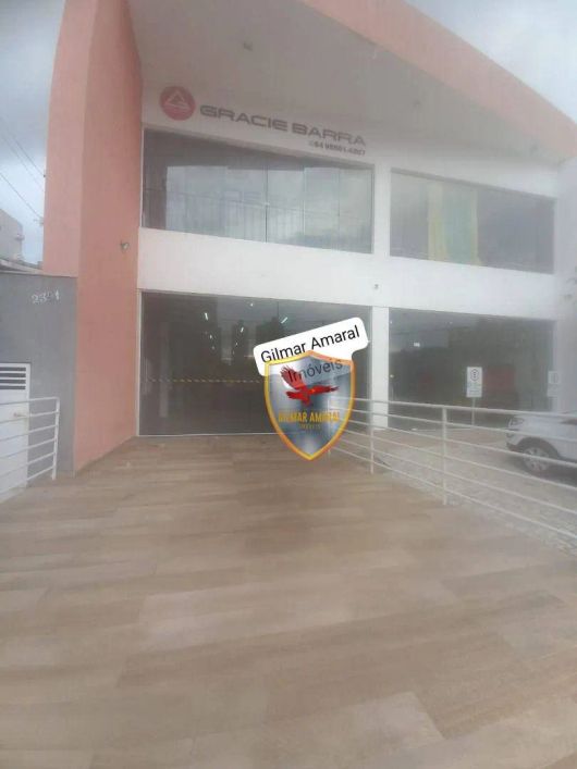 Prédio Comercial Central onde se encontra vários condomínios e Restaurantes / Ponta Negra- Natal-RN.