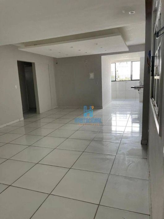 Apartamento com 3 dormitórios à venda, 110 m² por R$ 240.000,00 - Candelária - Natal/RN
