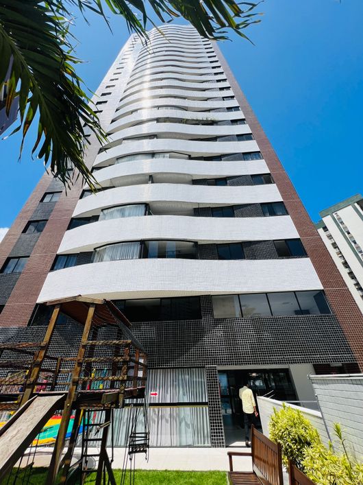 APARTAMENTO Ed. CELINA MAIA - 3/4 - 98,76m2 - TIROL