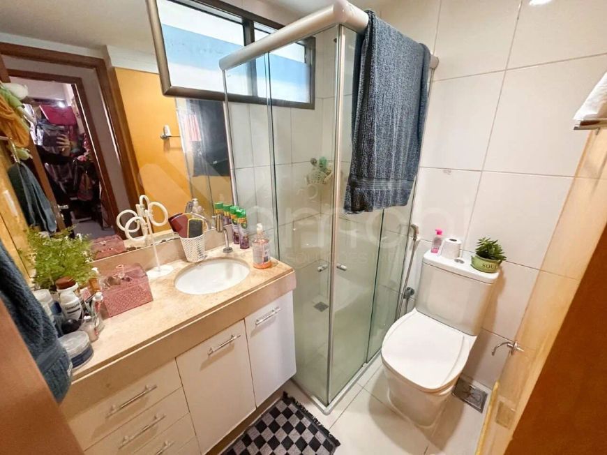 Apartamento à venda em Ponta Negra (Natal/RN) I Condomínio Cristallo Flat | 2/4 sendo 1 suíte - 56m²