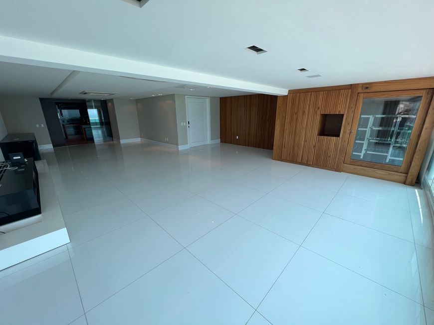 Apartamento para venda possui 252 metros quadrados com 2 quartos em Areia Preta - Natal - RN