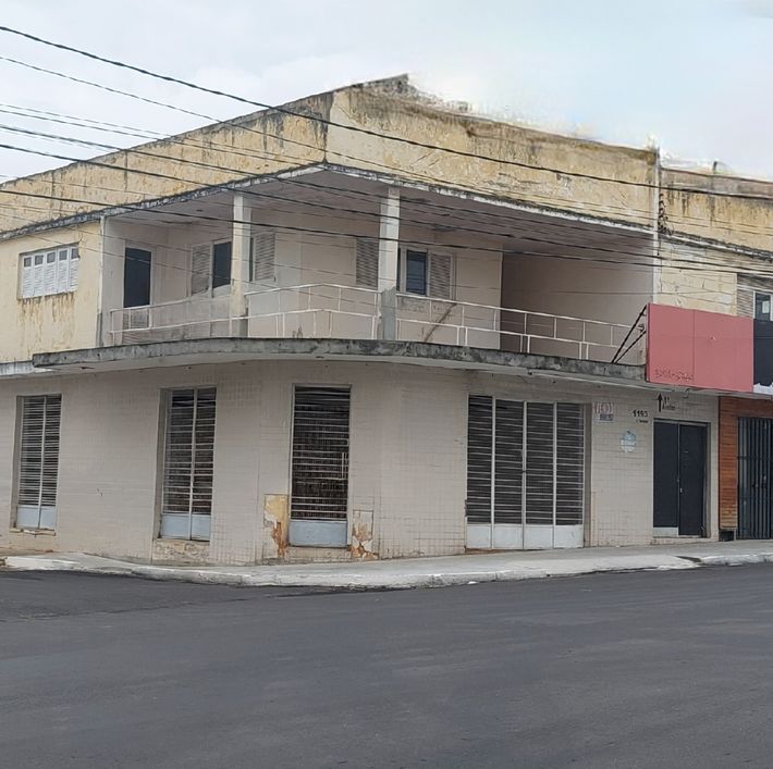 VENDO PREDIO COMERCIAL ESQUINA C/400M2 - B VEMELHO - CAVALCANTE CORRETOR CL5787
