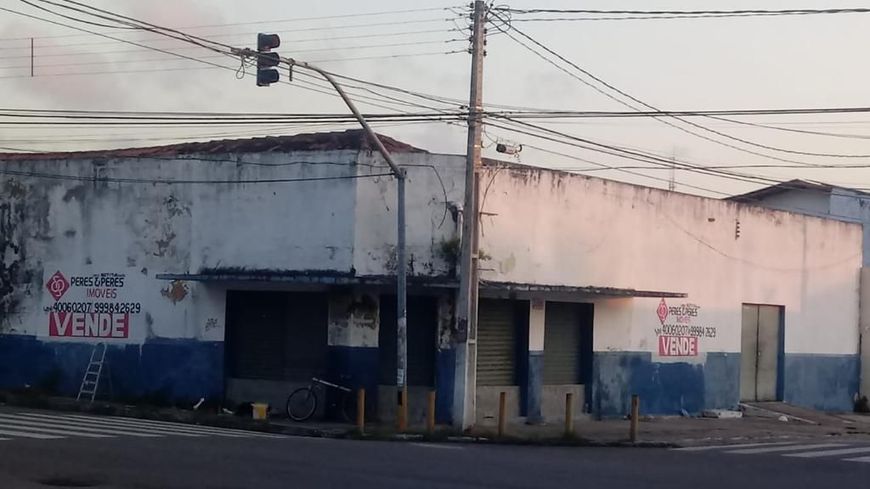 Prédio, 1 m² - venda por R$ 1.200.000,00 ou aluguel por R$ 7.000,00/mês - Alecrim - Natal/RN