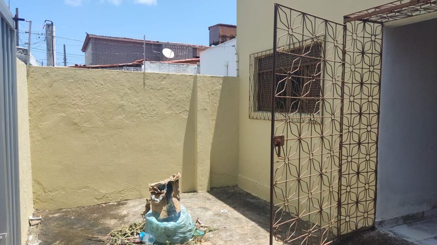 Vende-se casa no conjunto Jiqui, com 3 quartos em Neópolis - Natal - RN!