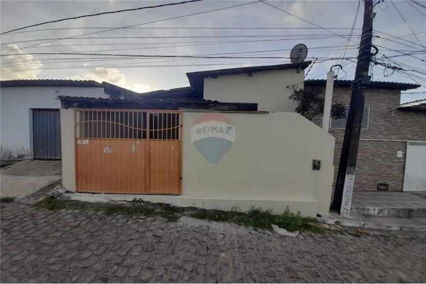 CASA A VENDA NO BAIRRO LAGOA AZUL