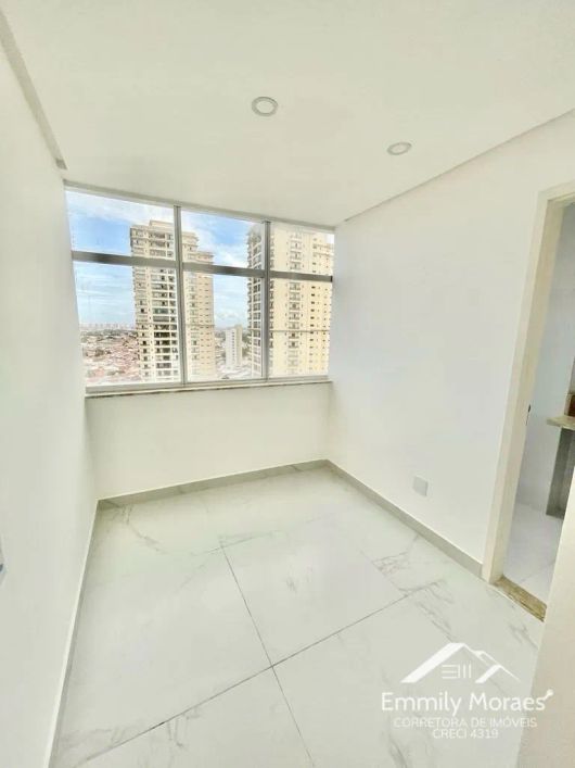 Oportunidade para Locação de Sala Comercial - OTC - Andar Alto - Candelária