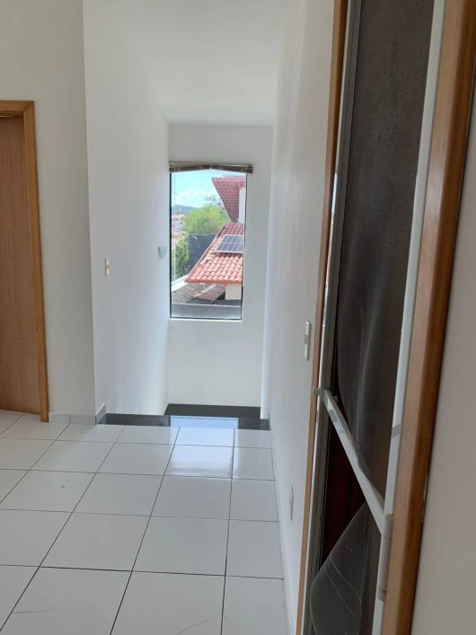 Imóvel para venda tem 200 metros quadrados com 4 quartos em Capim Macio - Natal - RN