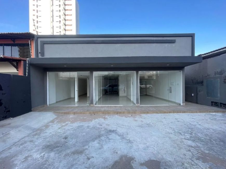 Loja com vitrine e acabamento perfeito em Lagoa Nova, Natal -RN