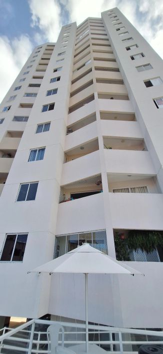 Lindo apartamento mobiliado em Ponta Negra, com vista para o mar.