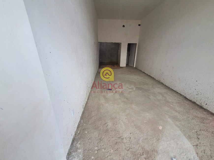 Prédio comercial na Alexandrino de Alencar