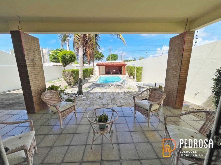 Casa térrea com 300 m2 - 4 suítes - Capim Macio - Área Gourmet - 6 vagas