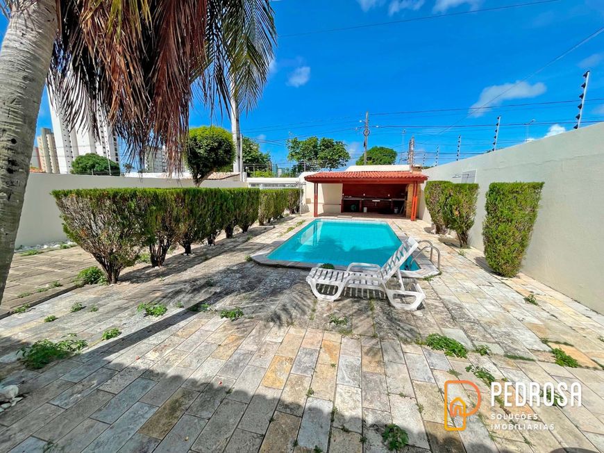 Casa térrea com 300 m2 - 4 suítes - Capim Macio - Área Gourmet - 6 vagas