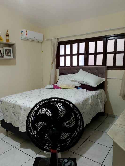 Conceição vende casa no satélite