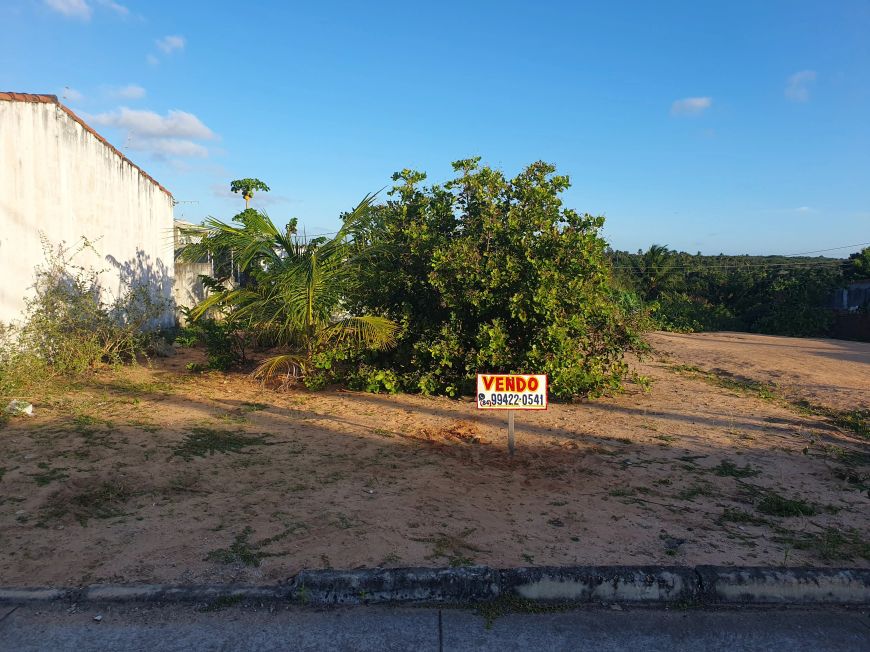 terreno plano no planalto por R$80.000,00