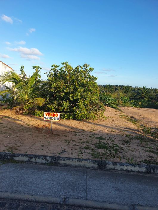 terreno plano no planalto por R$80.000,00