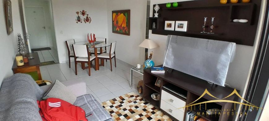 Apto Todo Mobiliado no Condomínio Quatro Estações em Candelária, Andar Alto