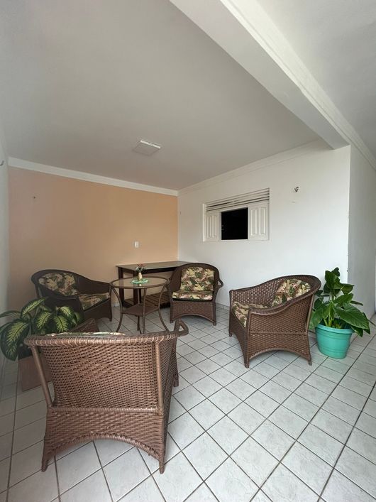 CASA COM 2 QUARTOS SENDO 2 SUITES NA MARANGUAPE
