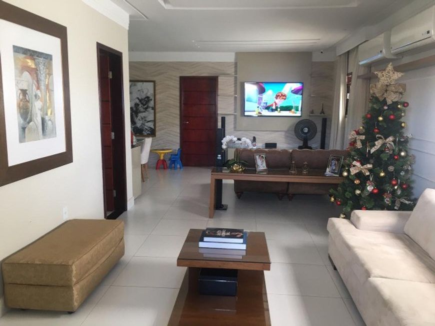 Vendo casa em Neópolis com 4 quartos sendo uma suíte com closet