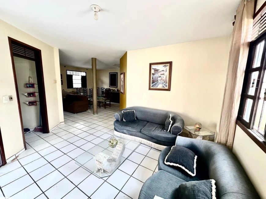 Casa à venda em Capim Macio - Natal/RN