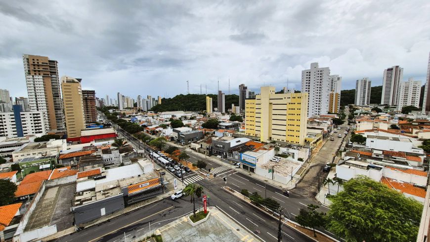 Amplo apartamento com ótima localização no coração do Tirol!