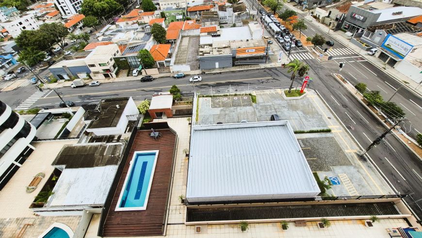 Amplo apartamento com ótima localização no coração do Tirol!