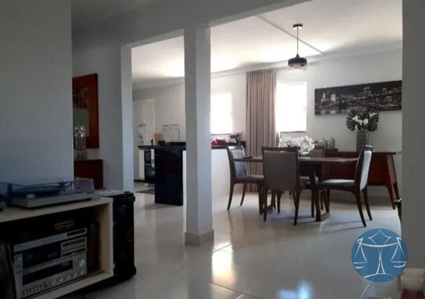 CASA EM LAGOA NOVA