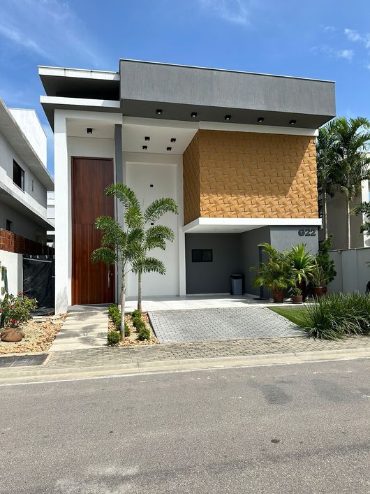 Casa para venda possui 305 metros quadrados com 4 quartos em Pitimbu - Natal - RN