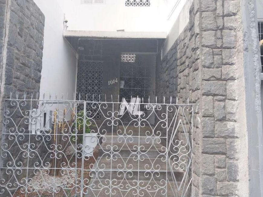 Casa com 4 dormitórios para alugar, 150 m² por R$ 2.000,00/mês - Alecrim - Natal/RN
