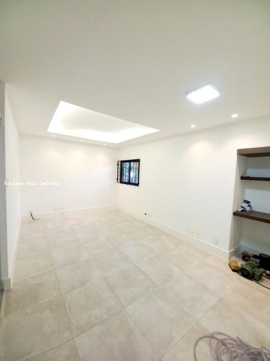 Casa para Venda em Natal, Lagoa Nova, 3 dormitórios, 1 suíte, 3 banheiros, 1 vaga