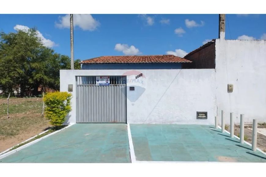Casa em ótima localização com 90m² de área útil