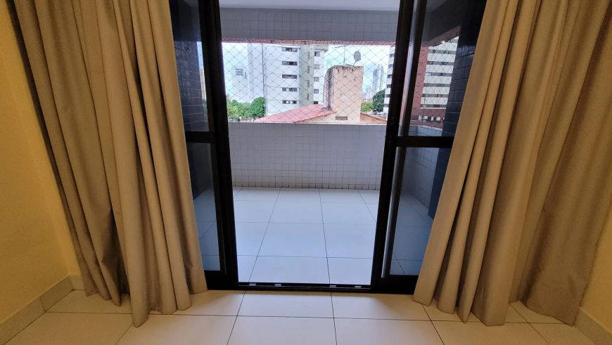 Ótimo apartamento com 117m², 3 suítes, sala de estar e sala de jantar em Lagoa Nova.