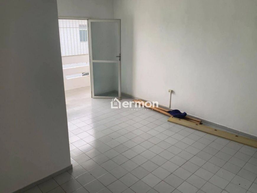 Apartamento com 3 dormitórios à venda por R$ 160.000,00 - Candelária - Natal/RN